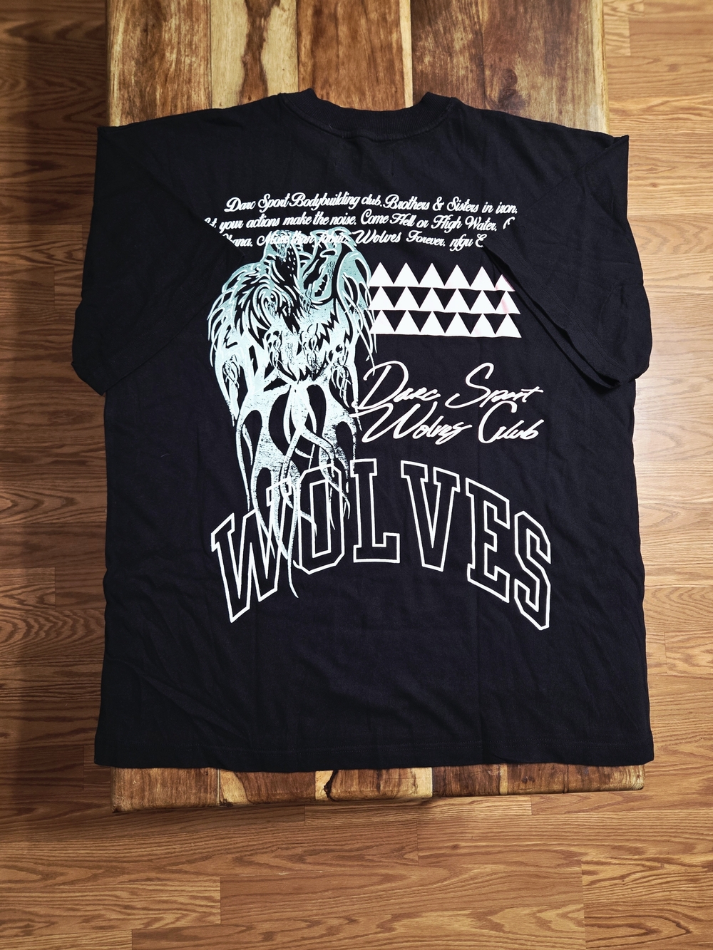 Darc Sport Wolves Men's Oversized Tee #1917 of 2000. Size Large